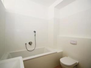 Pronájem bytu 2+kk, Praha - Vinohrady, Římská, 45 m2