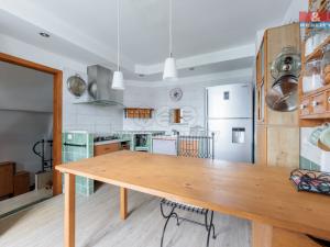 Prodej bytu 3+1, Karlovy Vary - Bohatice, Fričova, 105 m2