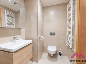 Pronájem bytu 1+kk, Praha - Háje, Sochorcova, 40 m2
