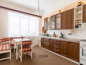 Prodej rodinného domu, Hovorany, 180 m2