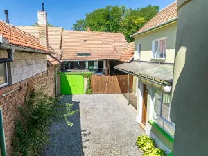 Prodej rodinného domu, Hovorany, 180 m2