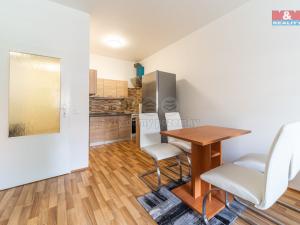 Prodej bytu 2+kk, Aš, Hlavní, 43 m2