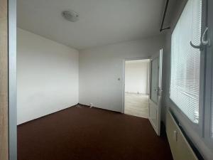 Prodej bytu 3+1, Plzeň, Břeclavská, 65 m2