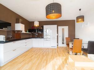 Pronájem bytu 2+kk, Ostrava, Jantarová, 60 m2