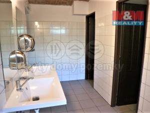 Pronájem restaurace, Miletín, náměstí K. J. Erbena, 300 m2
