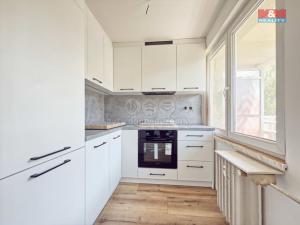 Prodej bytu 1+1, Karviná - Hranice, Bratr. Veverkových, 34 m2