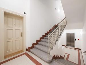 Pronájem bytu 1+kk, Praha - Dejvice, Studentská, 16 m2