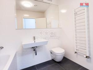 Pronájem bytu 1+kk, Praha - Vysočany, Poděbradská, 33 m2