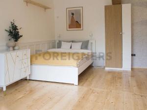 Pronájem bytu 1+kk, Praha, Myslbekova, 25 m2