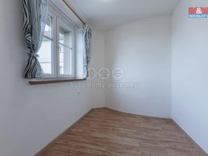 Pronájem bytu 1+1, Cheb, Vrchlického, 35 m2