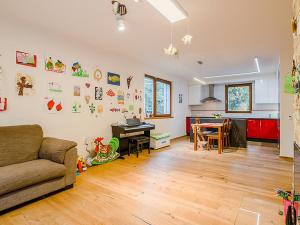 Pronájem rodinného domu, Praha - Suchdol, U myslivny, 182 m2