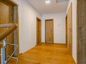 Pronájem rodinného domu, Praha - Suchdol, U myslivny, 182 m2