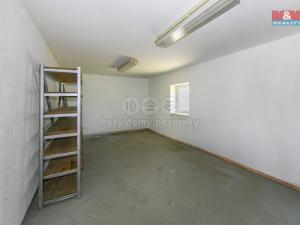 Pronájem výrobních prostor, Přeštice, Veleslavínova, 918 m2