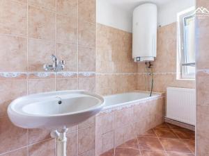 Pronájem bytu 2+1, Havlíčkova Borová, Pivovarská, 61 m2