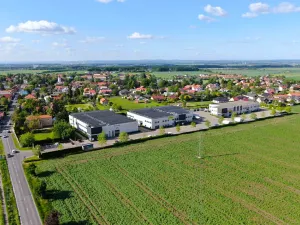 Pronájem skladu, Hovorčovice, Hlavní, 1800 m2