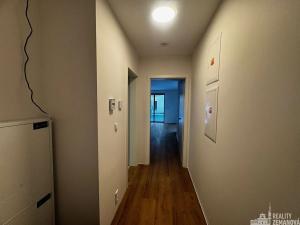 Pronájem bytu 2+kk, Praha - Vinohrady, Korunní, 37 m2