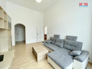 Pronájem bytu 2+1, Karlovy Vary, Západní, 52 m2