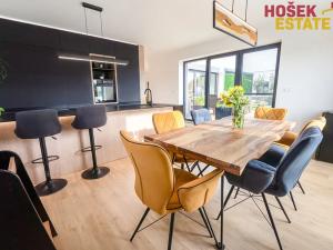 Prodej bytu 4+kk, Holubice, 135 m2