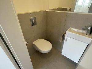 Pronájem bytu 2+kk, Praha - Strašnice, Počernická, 50 m2