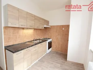 Pronájem bytu 2+1, Klášterec nad Ohří, Pod Stadionem, 55 m2