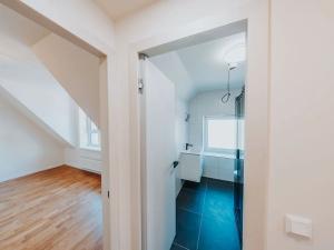 Prodej bytu 3+kk, Praha, Na Farkáně III, 80 m2
