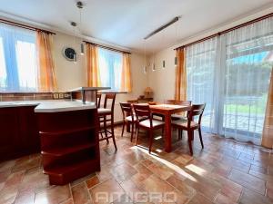 Pronájem rodinného domu, Popůvky, Horní, 216 m2