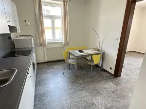Pronájem bytu 2+kk, Liberec, Husitská, 40 m2