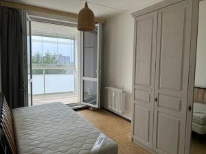 Pronájem bytu 2+kk, Praha - Černý Most, Bryksova, 46 m2