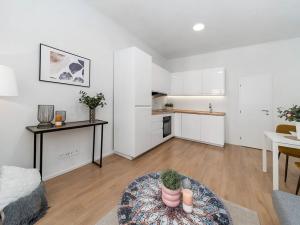 Prodej bytu 2+kk, Praha - Košíře, Holečkova, 45 m2