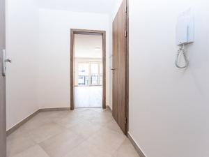 Pronájem bytu 1+kk, Praha - Háje, Výstavní, 33 m2