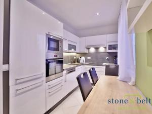 Pronájem bytu 2+kk, Praha - Ruzyně, Stochovská, 50 m2