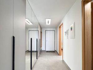 Pronájem bytu 2+kk, Praha - Vysočany, Smržových, 55 m2