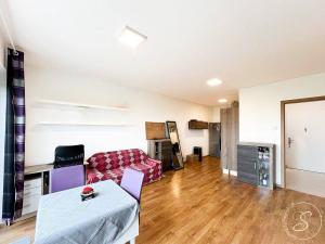 Pronájem bytu 2+kk, Praha - Horní Měcholupy, Mantovská, 59 m2