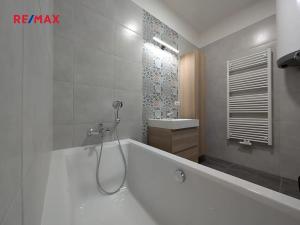 Pronájem bytu 2+1, Praha - Vršovice, Na louži, 59 m2