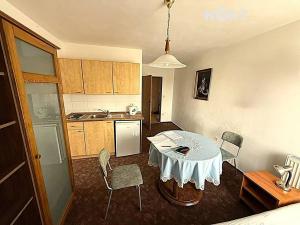 Pronájem bytu 1+1, Vrchlabí, Na valech, 36 m2