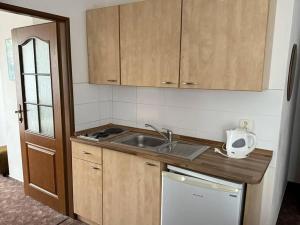 Pronájem bytu 1+1, Vrchlabí, Na valech, 36 m2