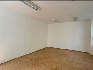 Prodej skladu, Hradec Králové, Kovová, 982 m2