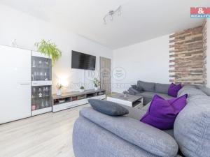 Prodej bytu 3+1, Hevlín, 70 m2