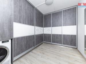 Prodej bytu 3+1, Hevlín, 70 m2