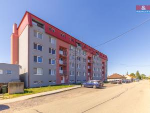 Prodej bytu 3+1, Hevlín, 70 m2