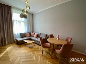 Pronájem bytu 2+kk, Praha - Bubeneč, Čs. armády, 53 m2