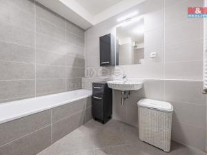Prodej bytu 2+kk, Praha - Hlubočepy, Ondrákové, 45 m2