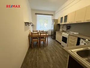 Pronájem bytu 2+kk, Praha - Smíchov, Na Skalce, 36 m2