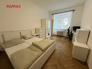 Pronájem bytu 2+kk, Praha - Smíchov, Na Skalce, 36 m2