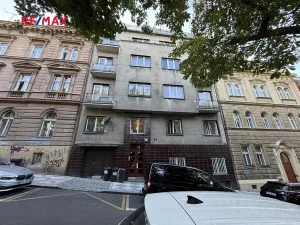 Pronájem bytu 2+kk, Praha - Smíchov, Na Skalce, 36 m2