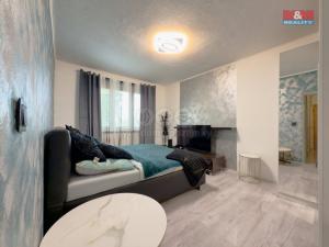 Prodej bytu 2+1, Karviná - Mizerov, tř. Těreškovové, 50 m2