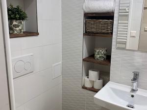 Prodej bytu 1+kk, Praha - Holešovice, Dukelských hrdinů, 25 m2