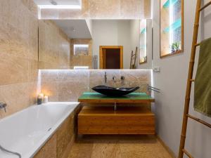 Pronájem bytu 3+kk, Praha - Dejvice, Velvarská, 104 m2