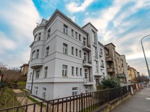 Pronájem bytu 3+kk, Praha - Dejvice, Velvarská, 104 m2