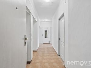 Prodej bytu 3+1, Praha - Kobylisy, Střelničná, 75 m2